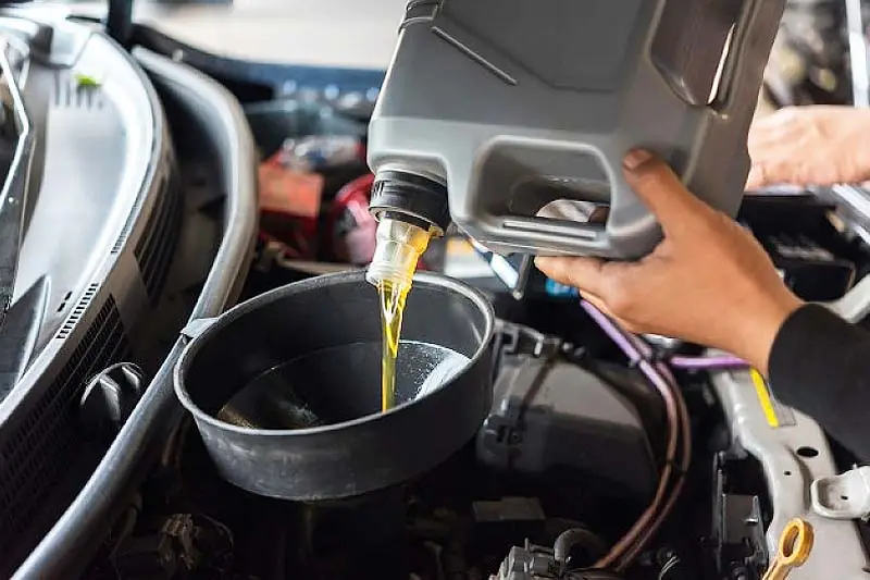 trocando óleo de câmbio automático